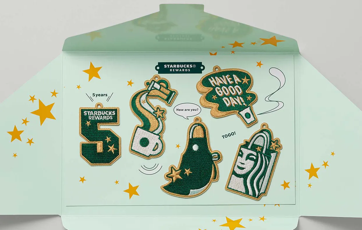 スターバックス コーヒー ジャパン<br>STARBUCKS® REWARDS限定 5周年記念ワッペンキーホルダー 02